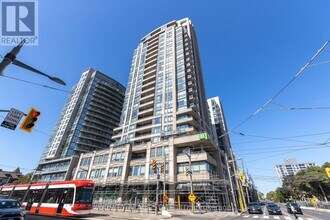 Building Photo - 500-500 St Clair Ave W