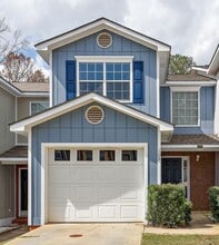 Building Photo - 105 Pineridge Dr