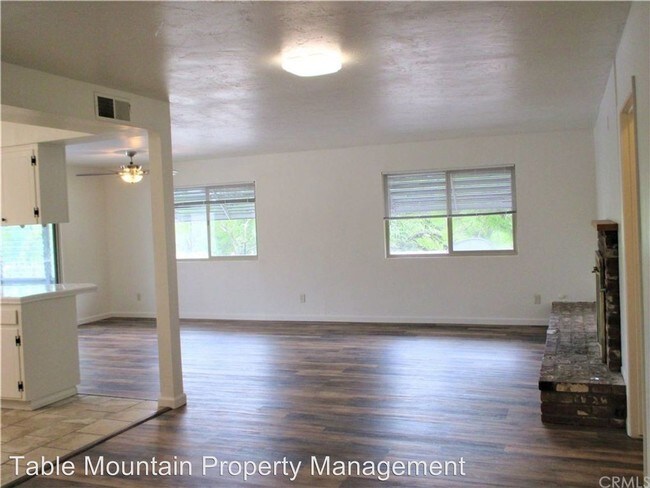 Building Photo - 5 br, 3 bath House - 2914 Foothill Blvd