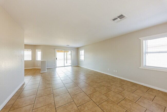 Foto del edificio - 12605 W Corrine Dr