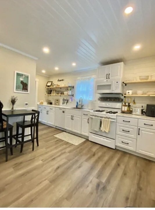 Building Photo - 53 Hawthorn St