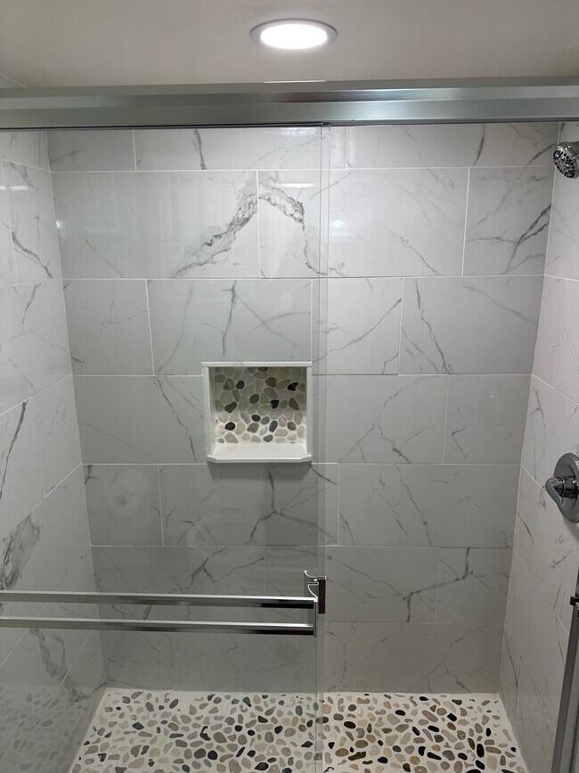 Foto del edificio - 8406 Spruce Hill Dr