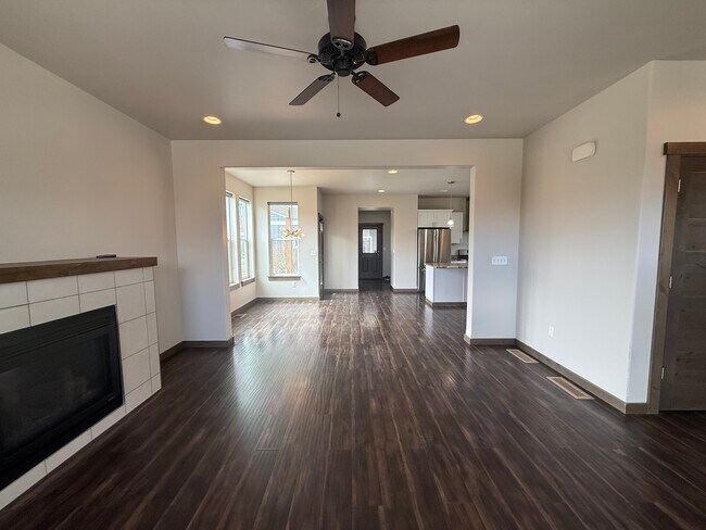 Building Photo - 3357 Sora Way