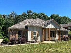 Building Photo - 243 Windsong Loop