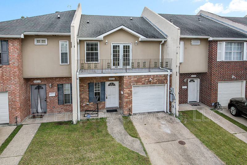 Foto principal - 8211 Edinburgh St