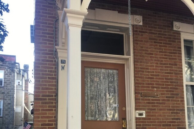 Foto del edificio - 25 W Boscawen St