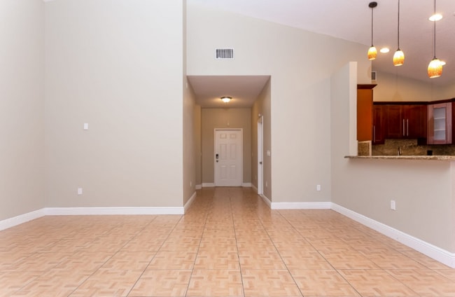 Foto del edificio - 20540 NW 7th St