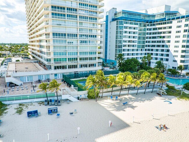 Building Photo - 4020 Galt Ocean Dr