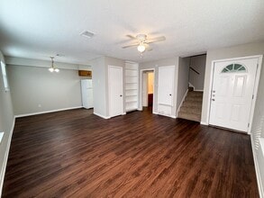 Building Photo - 115 S Frio St