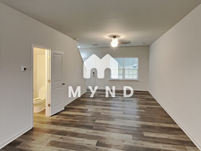 Foto del edificio - 318 Glencurry Dr