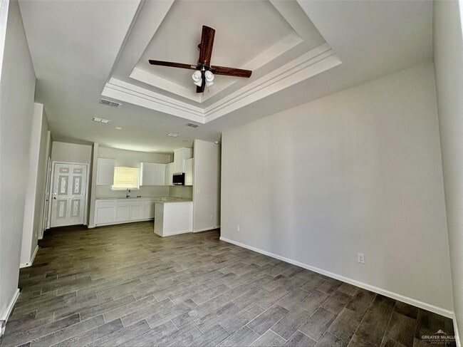 Foto del edificio - 11 W Harrison Ave