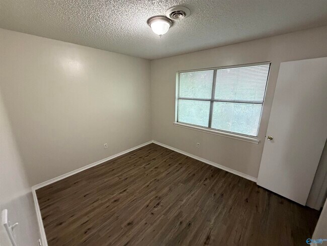 Foto del edificio - 12326 Chicamauga Trail SE