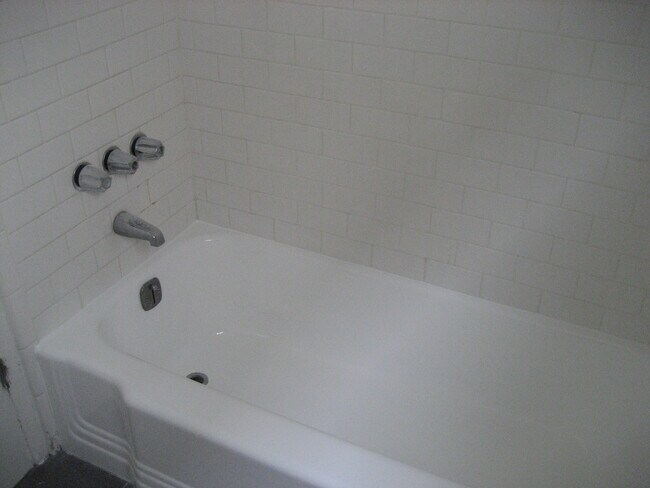 Foto del edificio - 3729 Dunn Dr