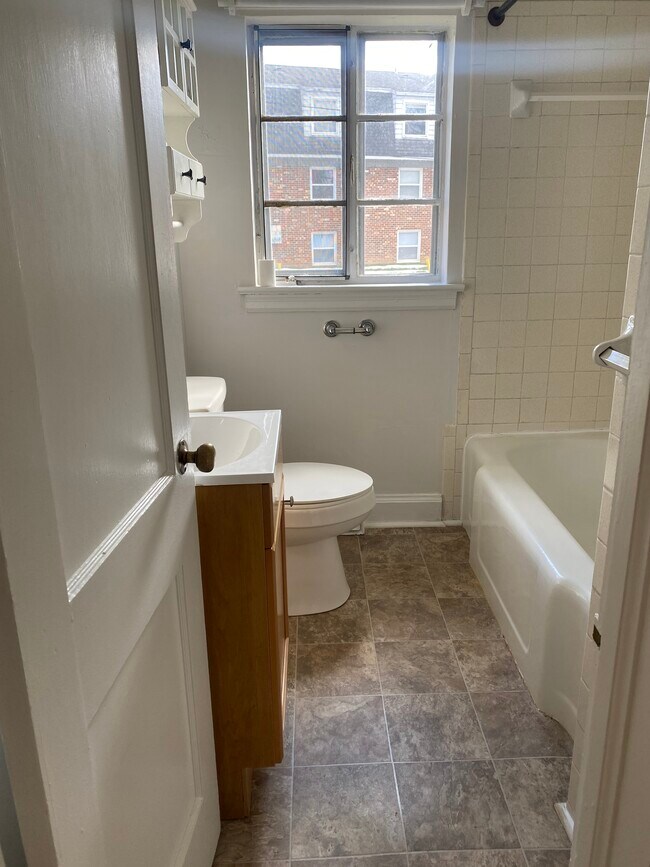 Foto del edificio - 1706 Grayland St