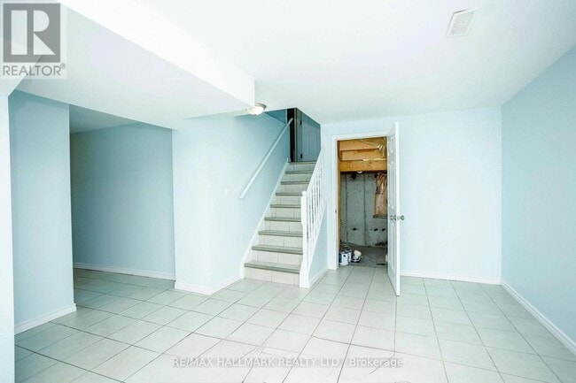 Building Photo - 384 Flagstone Way