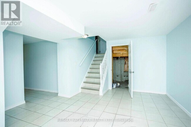 Photo du bâtiment - 384 Flagstone Way