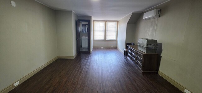 Building Photo - 2213 Avenue K