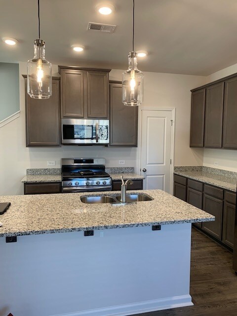 Foto del edificio - 215 Scenic Rd