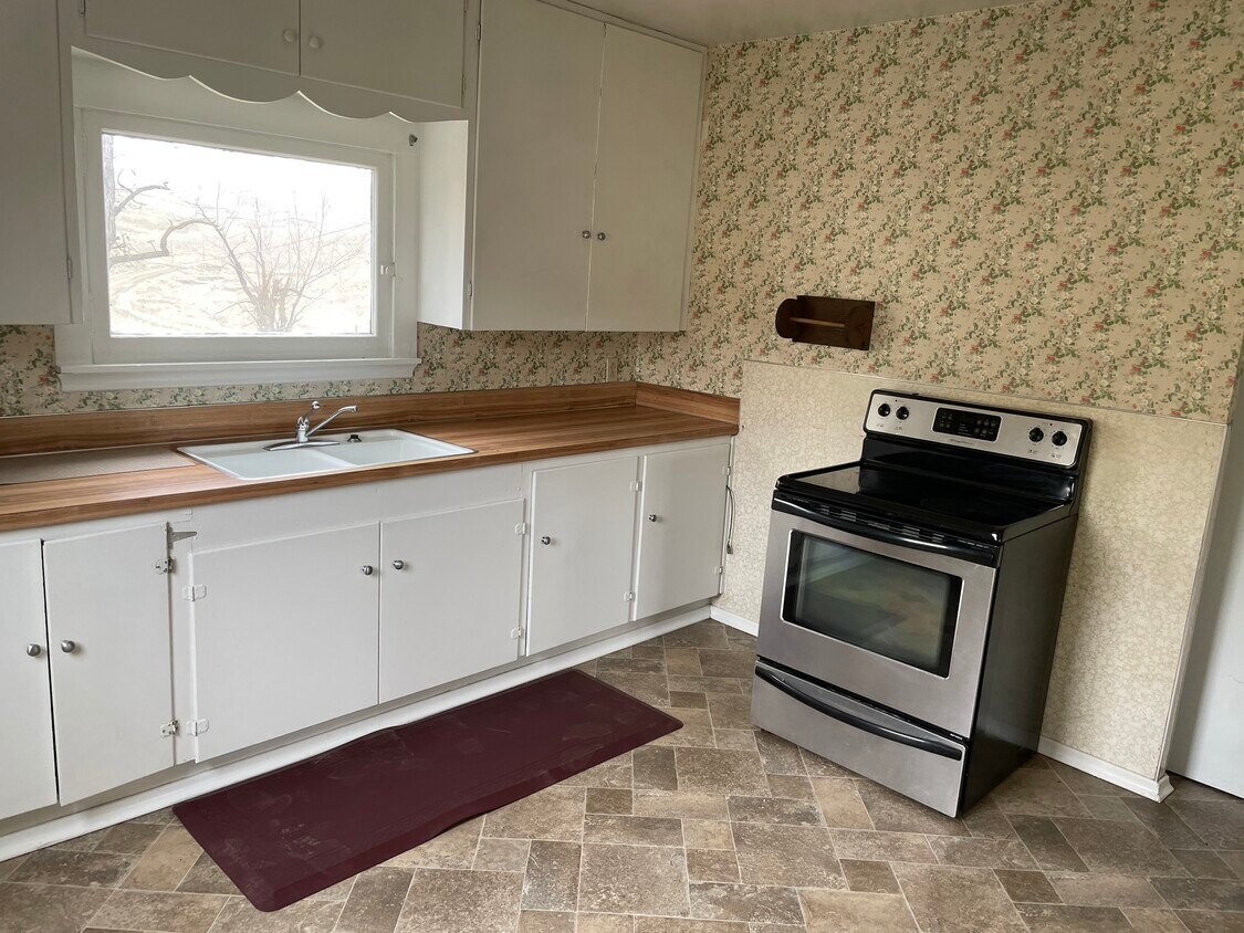 5096 Woodward Canyon Rd, Touchet, WA 99360 House Rental in Touchet, WA