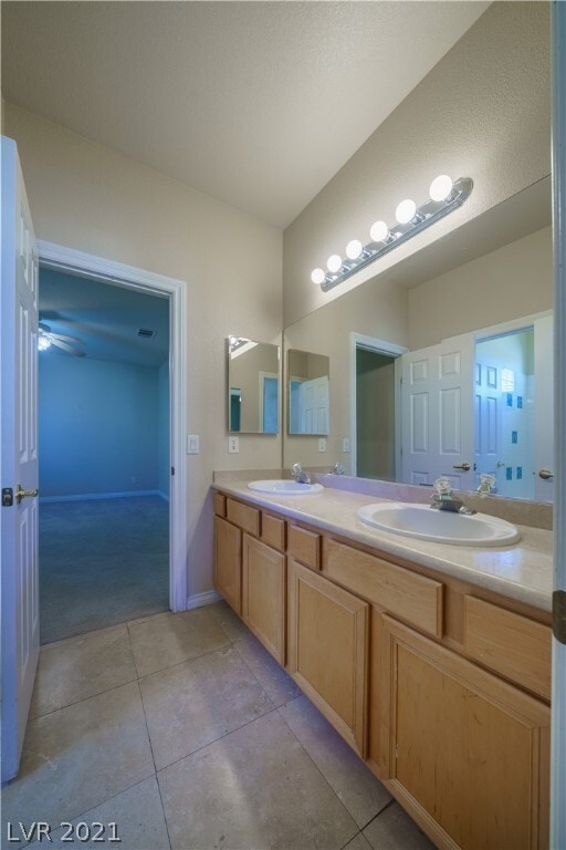 Building Photo - 9609 Royal Lamb Dr