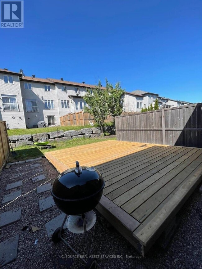 Building Photo - 27 Torbec Ave