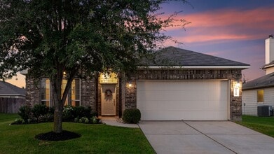 Building Photo - 25315 Saddlebrook Ranch Dr