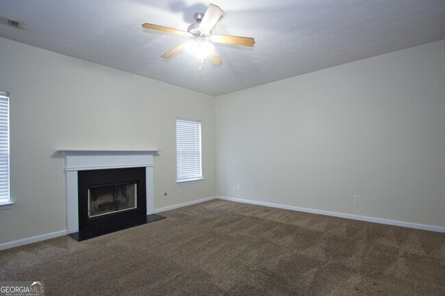 Foto del edificio - 4333 Beaver Tree St