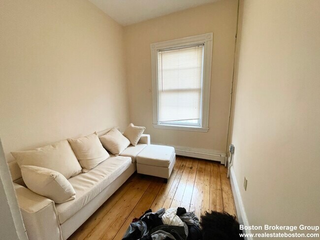 Foto del edificio - 32 Howell St