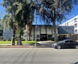 Building Photo - 6809 Baird Ave