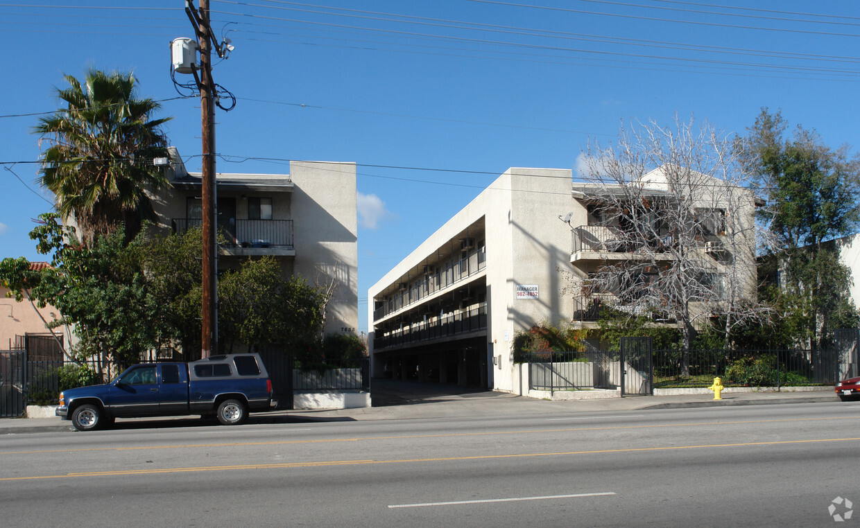 Edificio - 7635 Lankershim Blvd