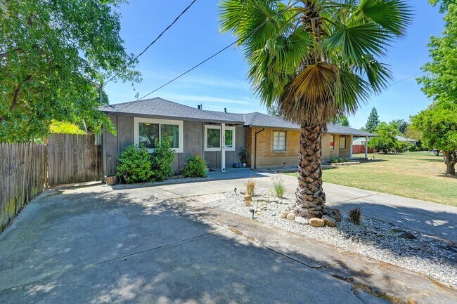 Building Photo - Modern Luxury in the Heart of Carmichael