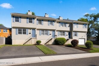 Building Photo - 229 2nd St