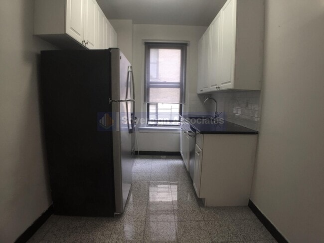 Building Photo - 664 W 163rd St