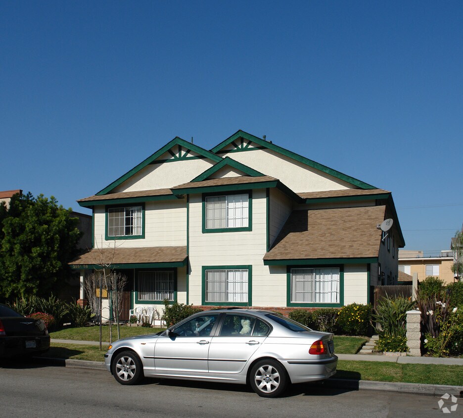 Building Photo - 3951-3959 Green Ave