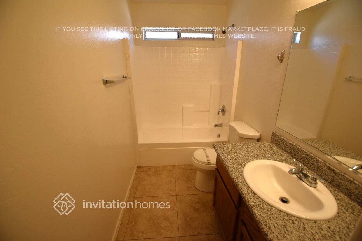 Foto del edificio - 12563 W Charter Oak Rd