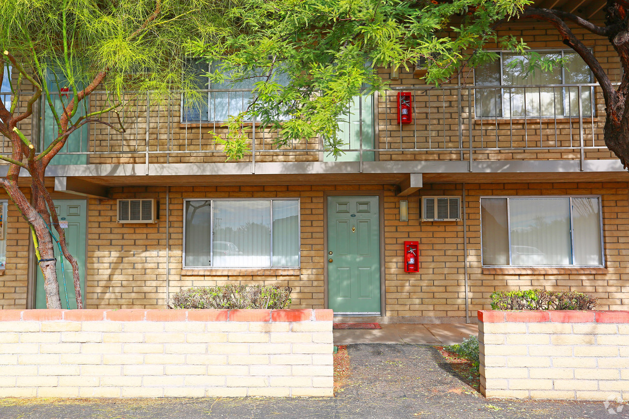 Building Photo - Limberlost Studio Apartments