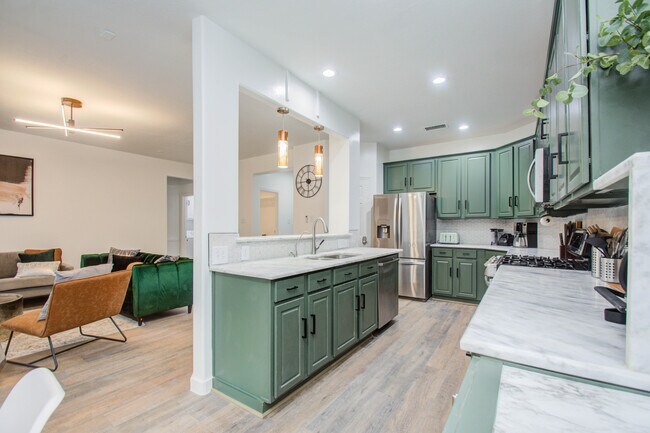 Building Photo - 43 W Knightsbridge Dr