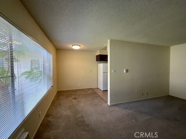 Foto del edificio - 545 N Holliston Ave