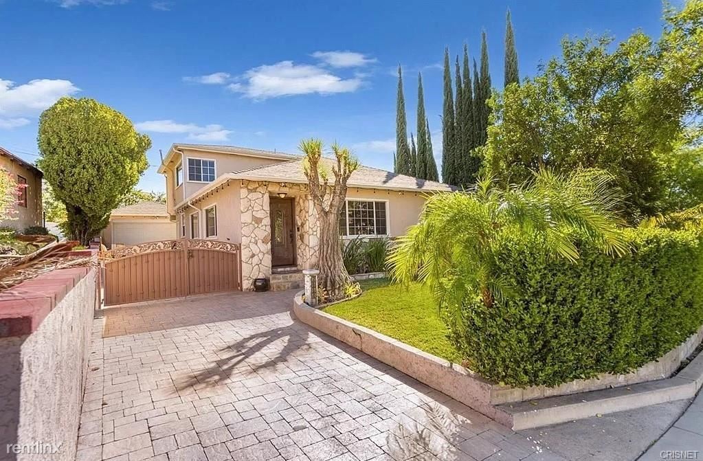 Primary Photo - 5 br, 3 bath House - 2664 N Lamer St