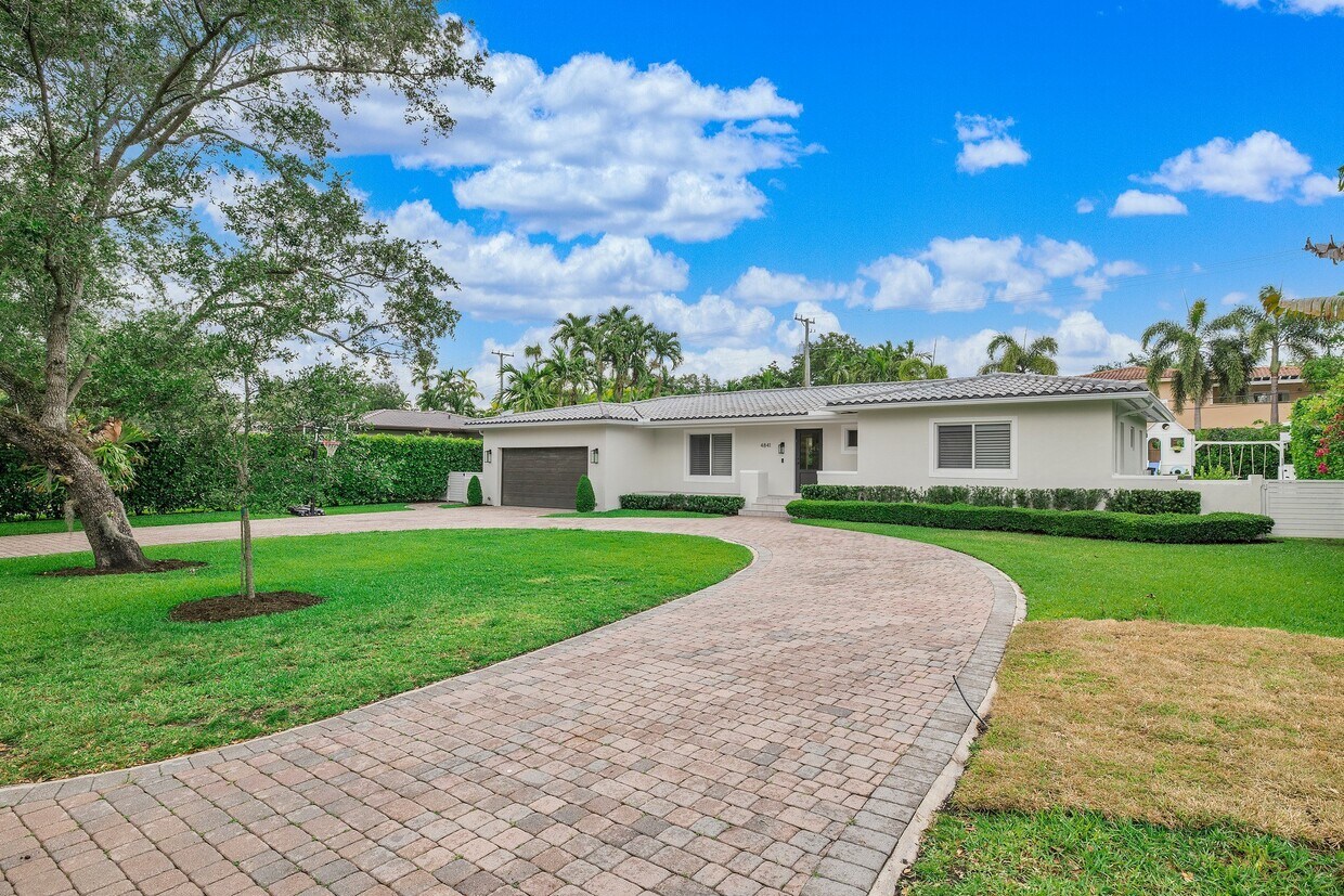 4841 Biltmore Dr Coral Gables, FL 33146 Alquileres en Coral Gables