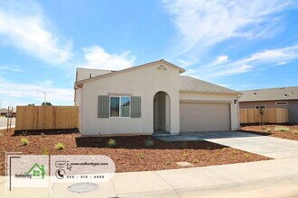 Building Photo - 2141 Hilltop Dr
