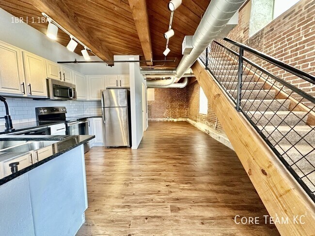 Foto del edificio - 202 W 5th St