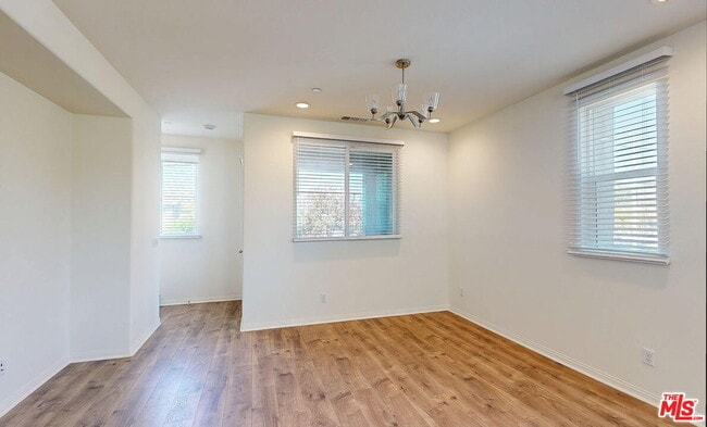 Foto del edificio - 14834 Nordhoff St