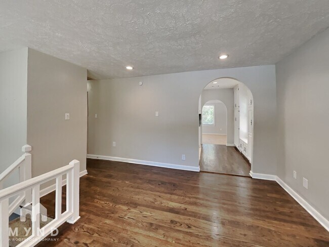 Building Photo - 6601 Black Bend Ct