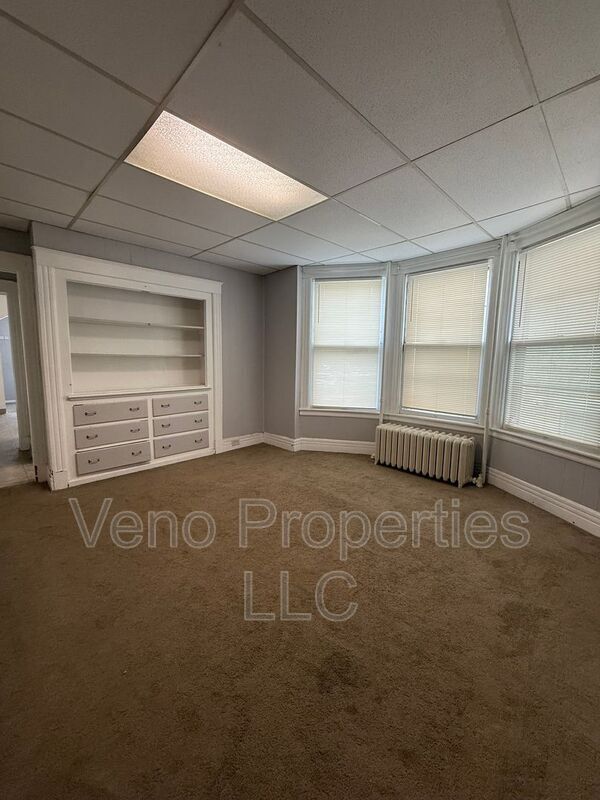 Foto del edificio - 65 N Pine Ave