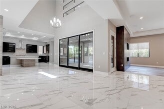 Building Photo - 86 Pristine Glen St
