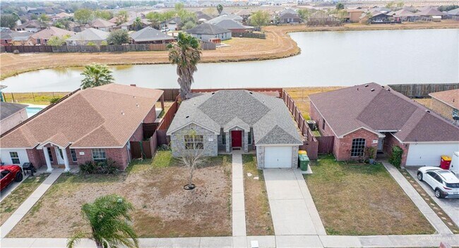 Building Photo - 19 Res Dr