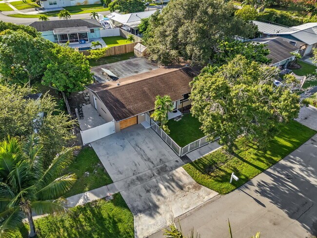 Foto del edificio - 3428 Capri Rd
