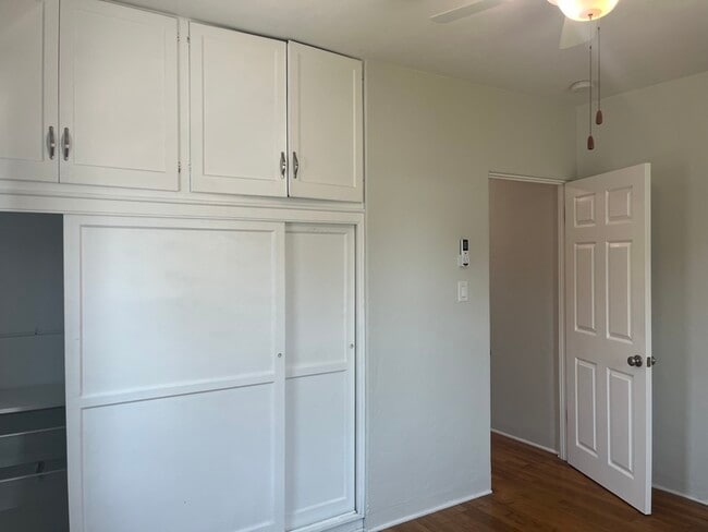 Building Photo - 6843 Saranac St