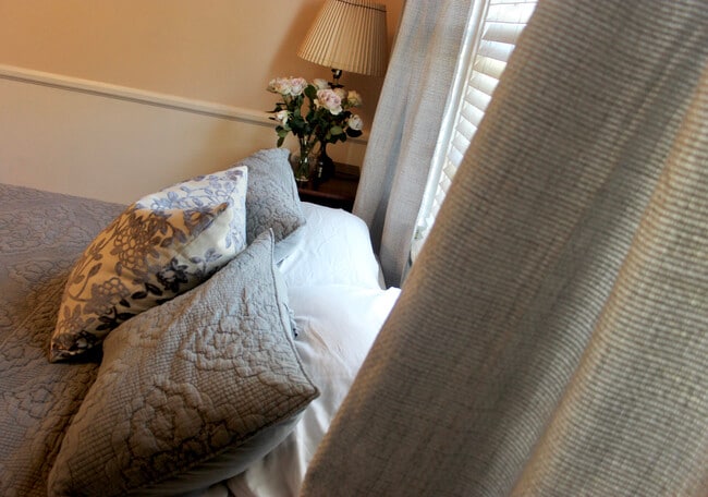 Cama - 1818 Hi Point St